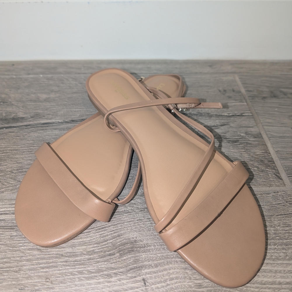NWOT Express Tan Women's Sandals